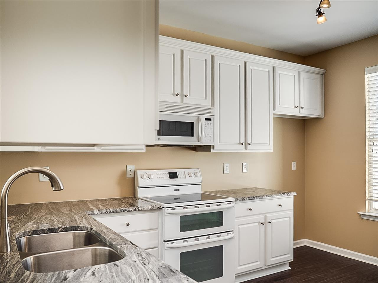 8309 City Loft Court Raleigh, NC 27613 - Photo 3 of 17 Photo 3