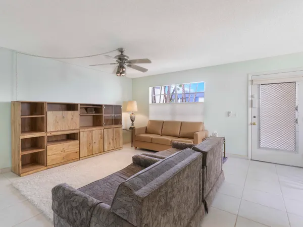 $94,999 | 405 Burgundy I, Delray Beach, FL 33484