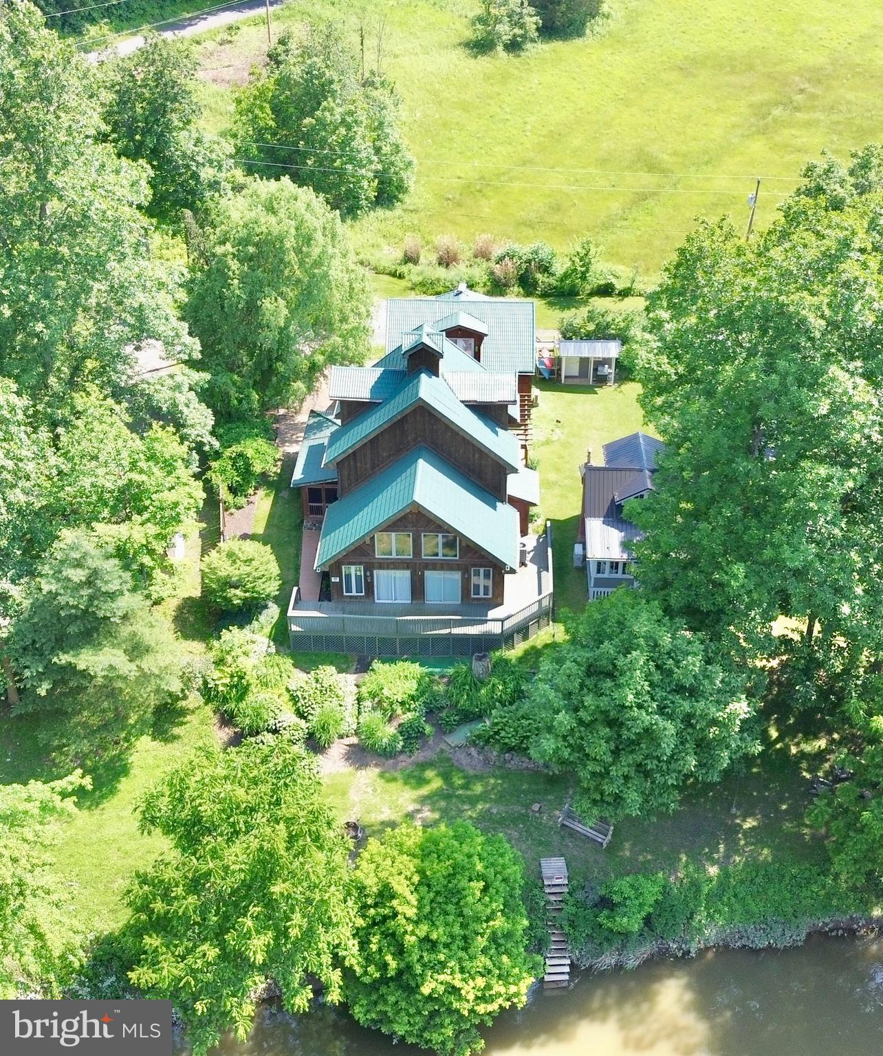 124 Long Bend Beach Road Hopewell, PA 16650 - Photo 2 of 60