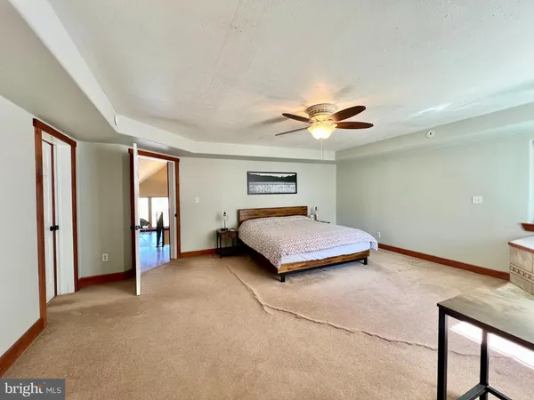 $349,900 | 124 Long Bend Beach Road, Hopewell, PA 16650