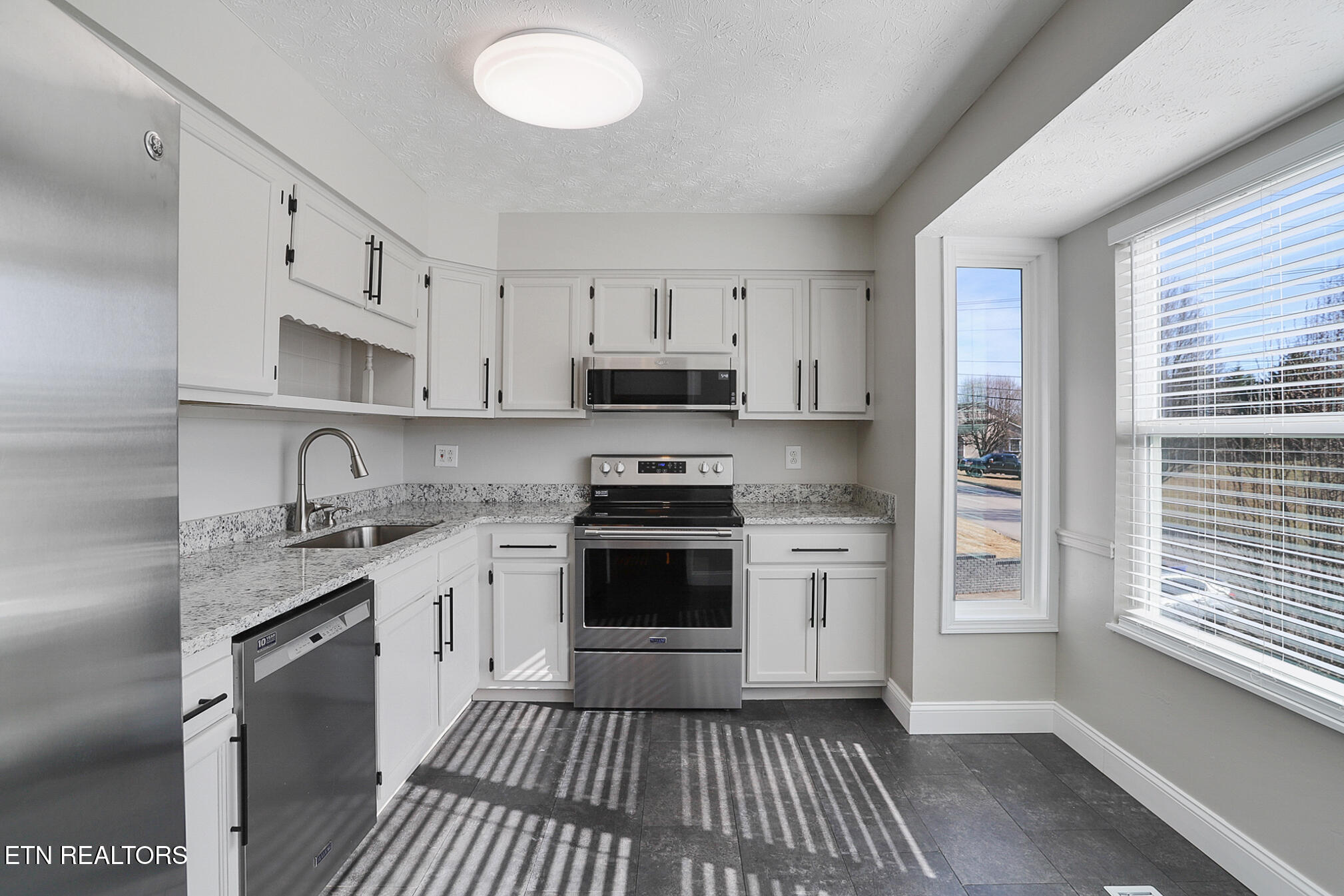 4313 Raj Road Knoxville, TN 37921 - Photo 13 of 49 4313 Raj Rd-44