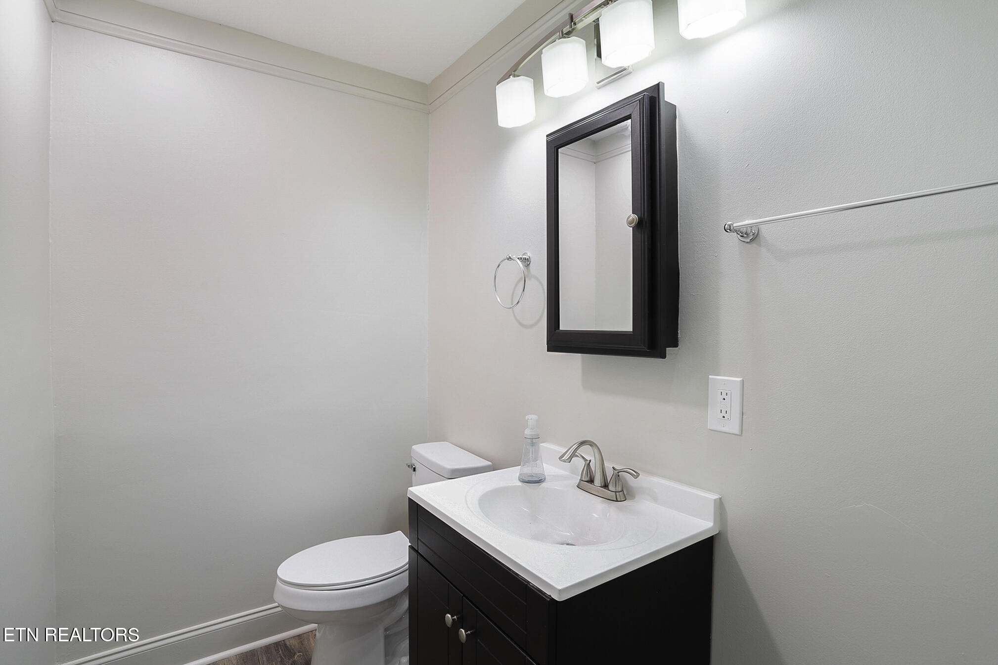 4313 Raj Road Knoxville, TN 37921 - Photo 44 of 49 4313 Raj Rd-204