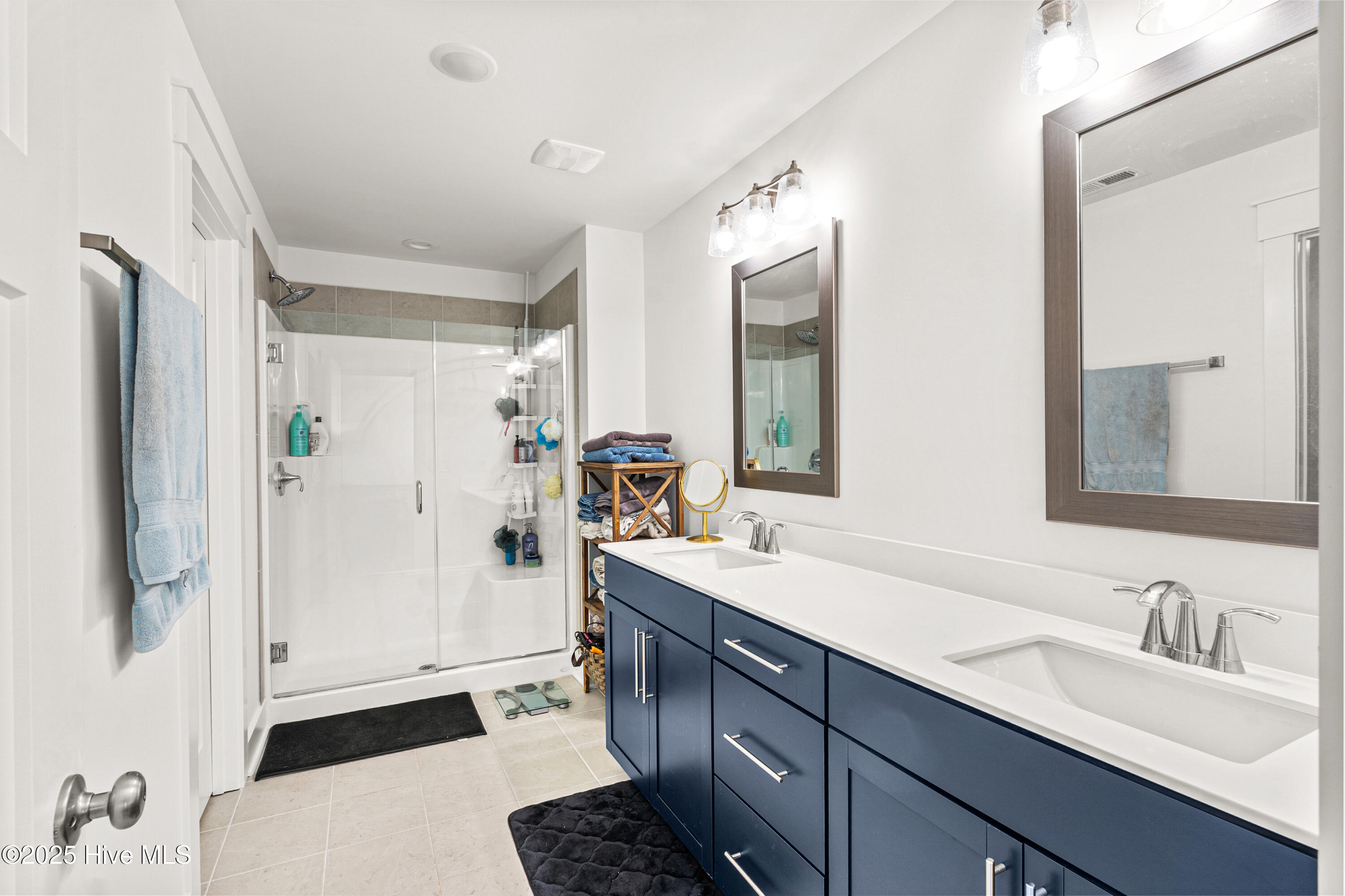 772 Winds Way Aberdeen, NC 28315 - Photo 19 of 37 Ensuite with Dual Sinks