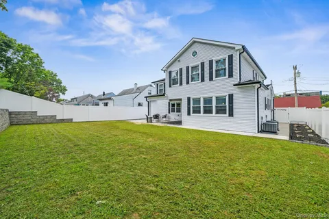 a house view with a outdoor space