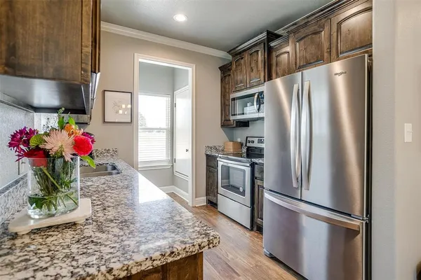 $1,800 | 2710 James, Granbury, TX 76049