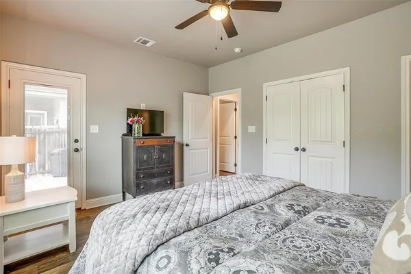 $1,800 | 2710 James, Granbury, TX 76049