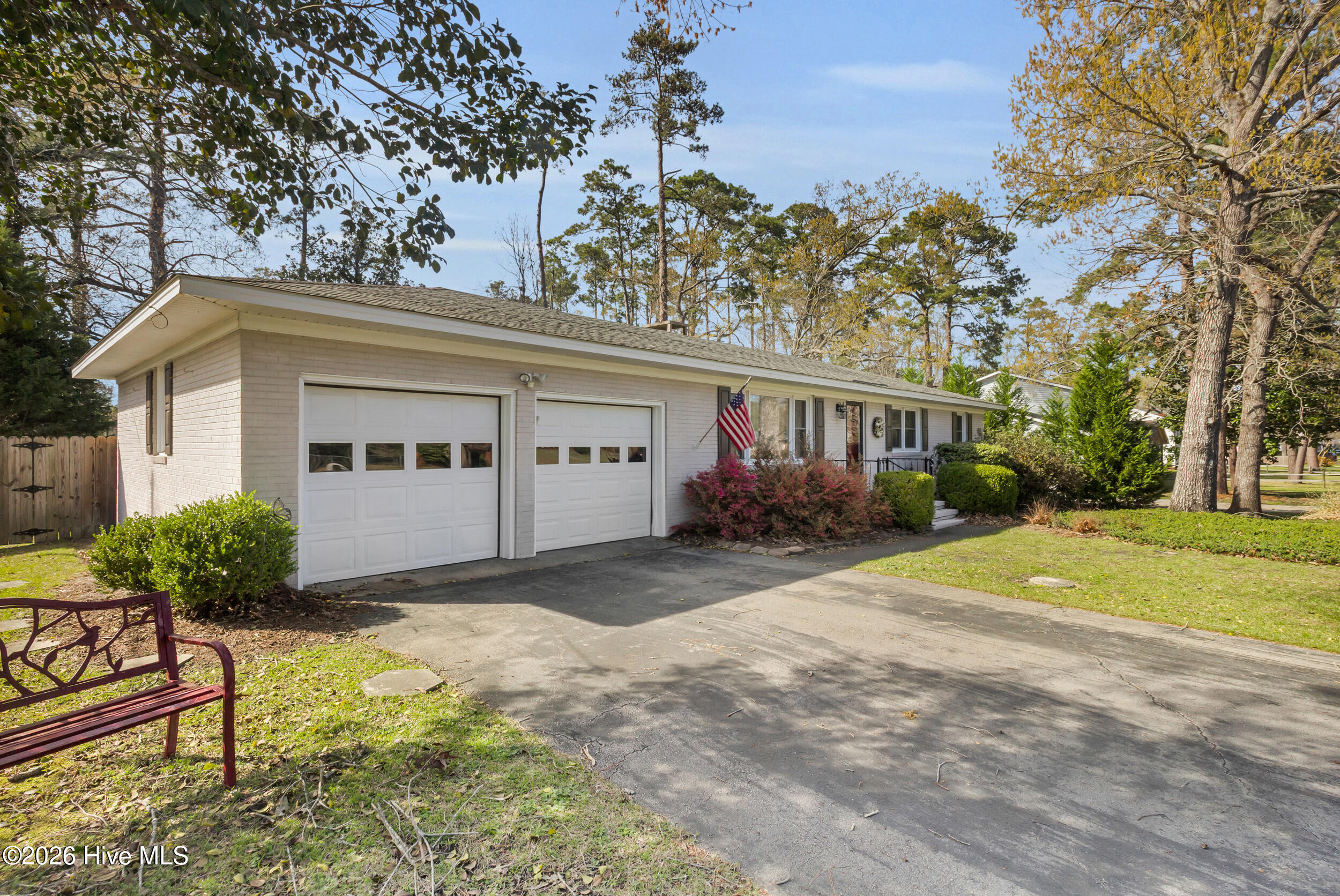 609 Edgehill Road Trent Woods, NC 28562 - Photo 26 of 49 Front