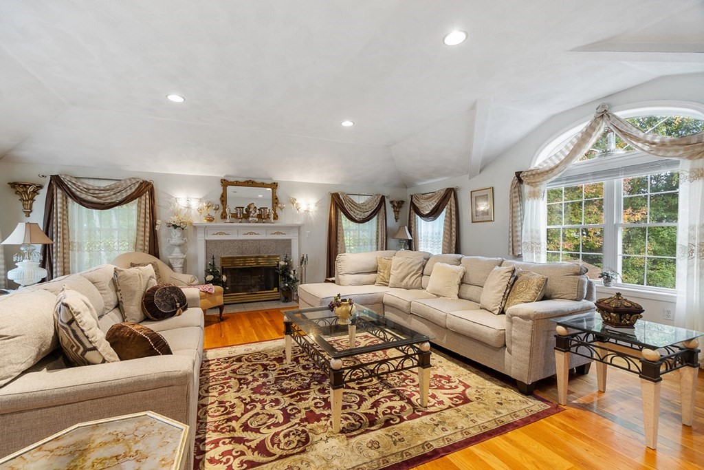 240 Spring Road Dracut, MA 01826 - Photo 15 of 30 Gallery Image 15