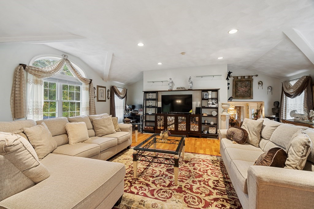 240 Spring Road Dracut, MA 01826 - Photo 16 of 30 Gallery Image 16