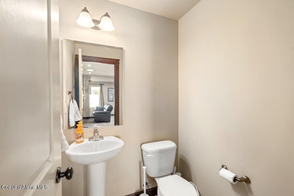 1761 West Pyrenees Loop Coeur D'Alene, ID 83815 - Photo 13 of 34 014-1761WestPyreneesLoop-CoeurdAlene-ID-