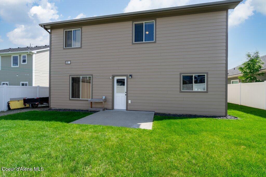 1761 West Pyrenees Loop Coeur D'Alene, ID 83815 - Photo 7 of 34 007-1761WestPyreneesLoop-CoeurdAlene-ID-