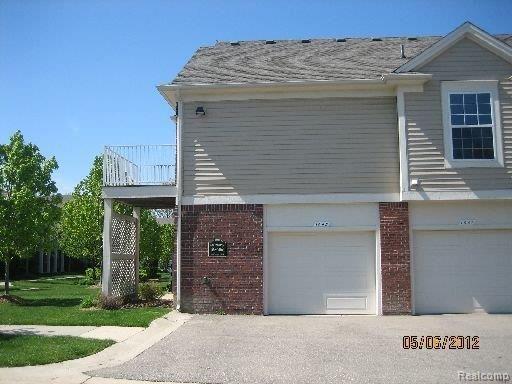 1645 Deepwood Circle Rochester, MI 48307 - Photo 2 of 7 Back.JPG