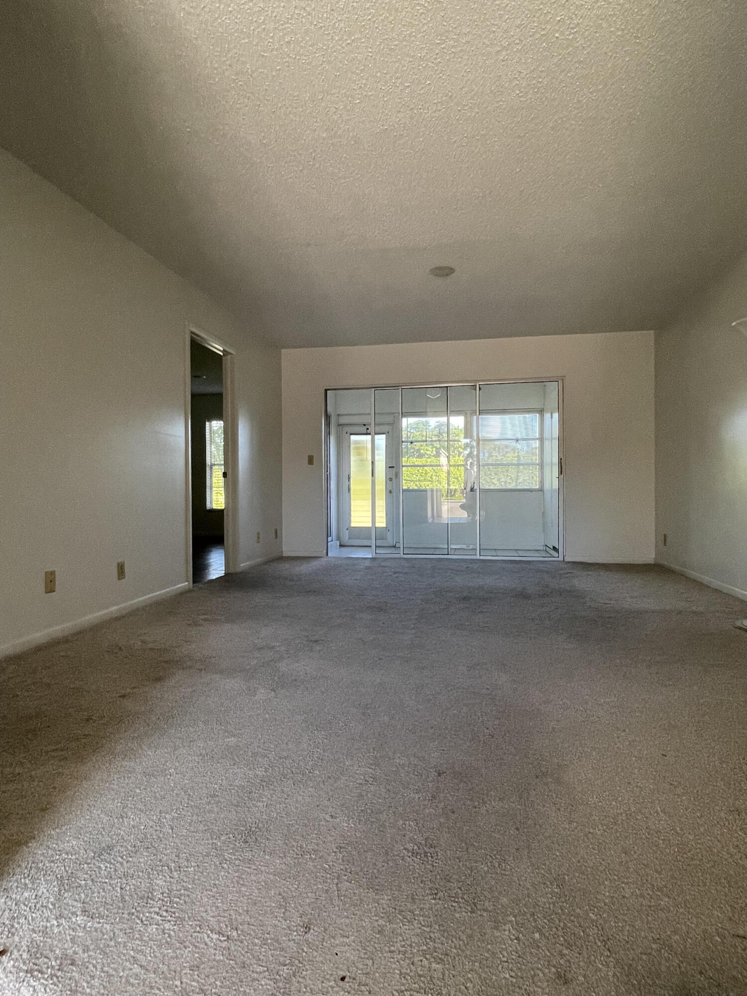 279 Cape Cod Circle, Unit B Lake Worth, FL 33467 - Photo 4 of 14 IMG_2530