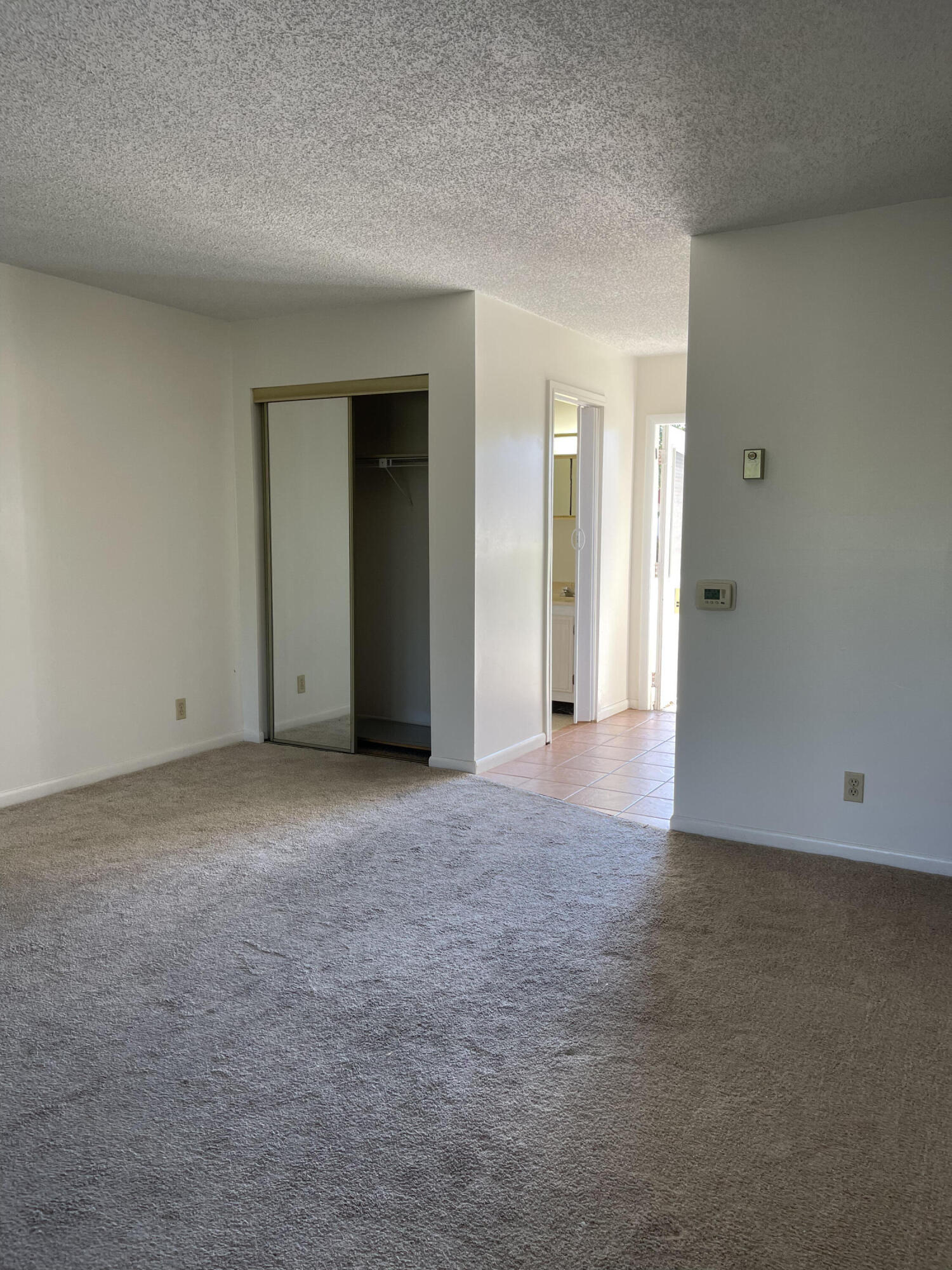 279 Cape Cod Circle, Unit B Lake Worth, FL 33467 - Photo 5 of 14 IMG_2542