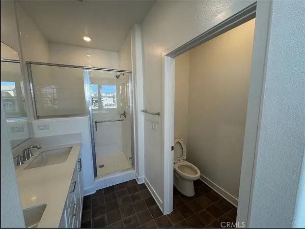 $4,000 | 27425 Catalogue Way, Newhall, CA 91381