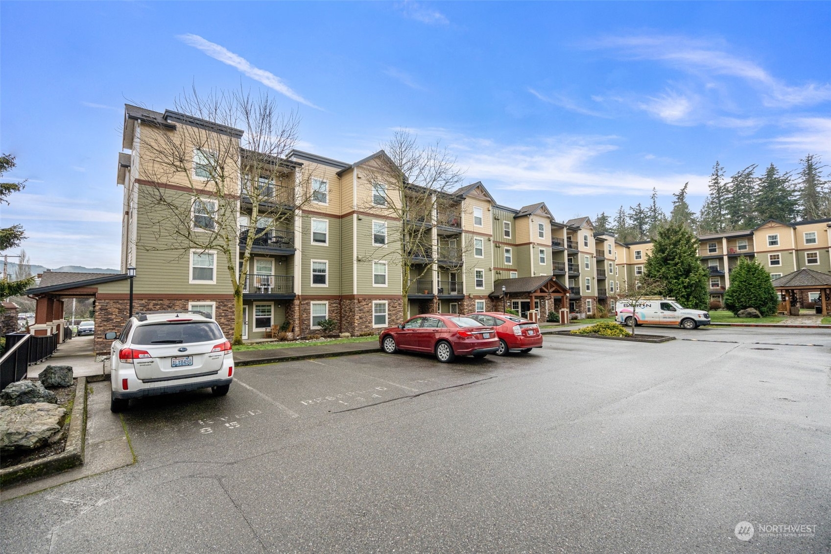 700 32nd Street, Unit A403 Bellingham, WA 98225 - Photo 3 of 31