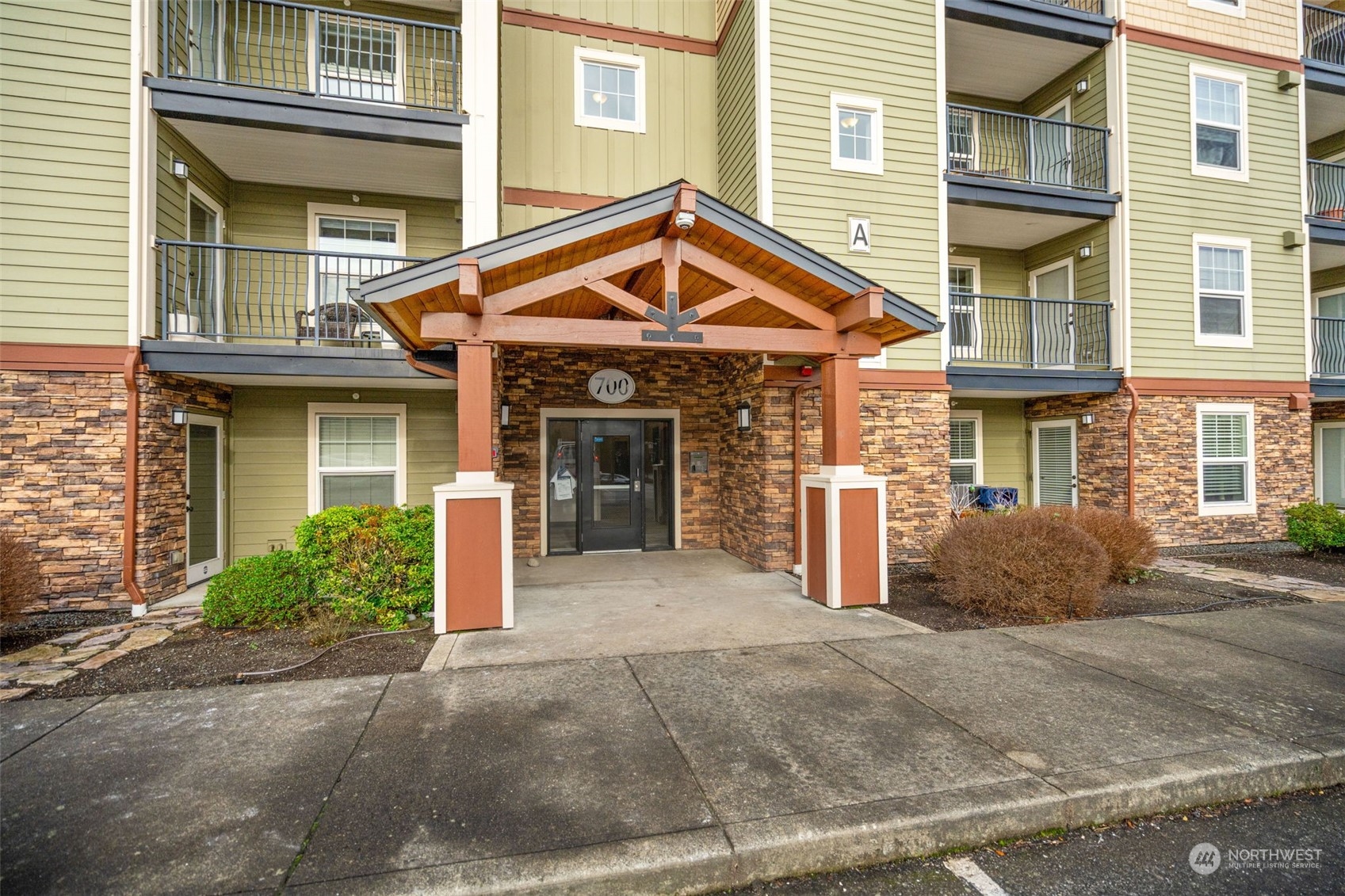 700 32nd Street, Unit A403 Bellingham, WA 98225 - Photo 4 of 31