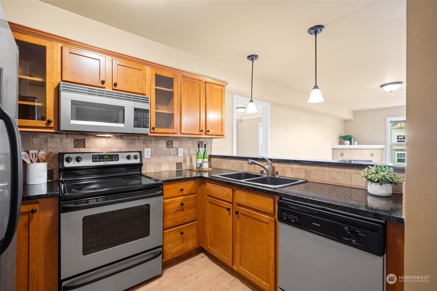 700 32nd Street, Unit A403 Bellingham, WA 98225 - Photo 6 of 31