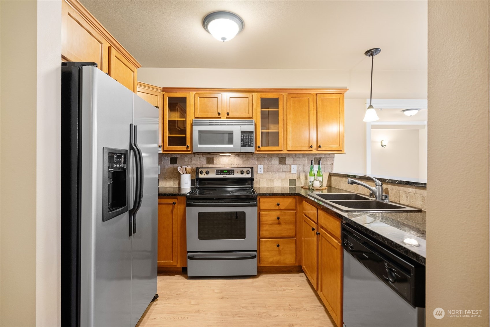 700 32nd Street, Unit A403 Bellingham, WA 98225 - Photo 7 of 31