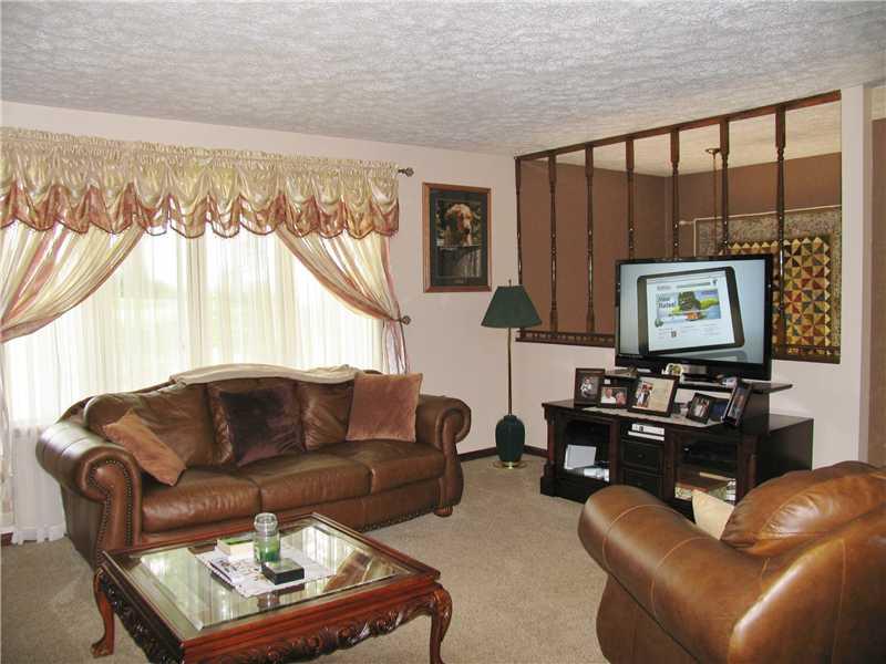 81 Ridge Road Eighty Four, PA 15330 - Photo 3 of 24 Living Room.