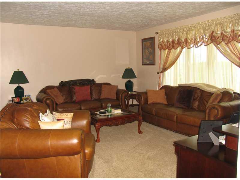 81 Ridge Road Eighty Four, PA 15330 - Photo 4 of 24 Living Room.