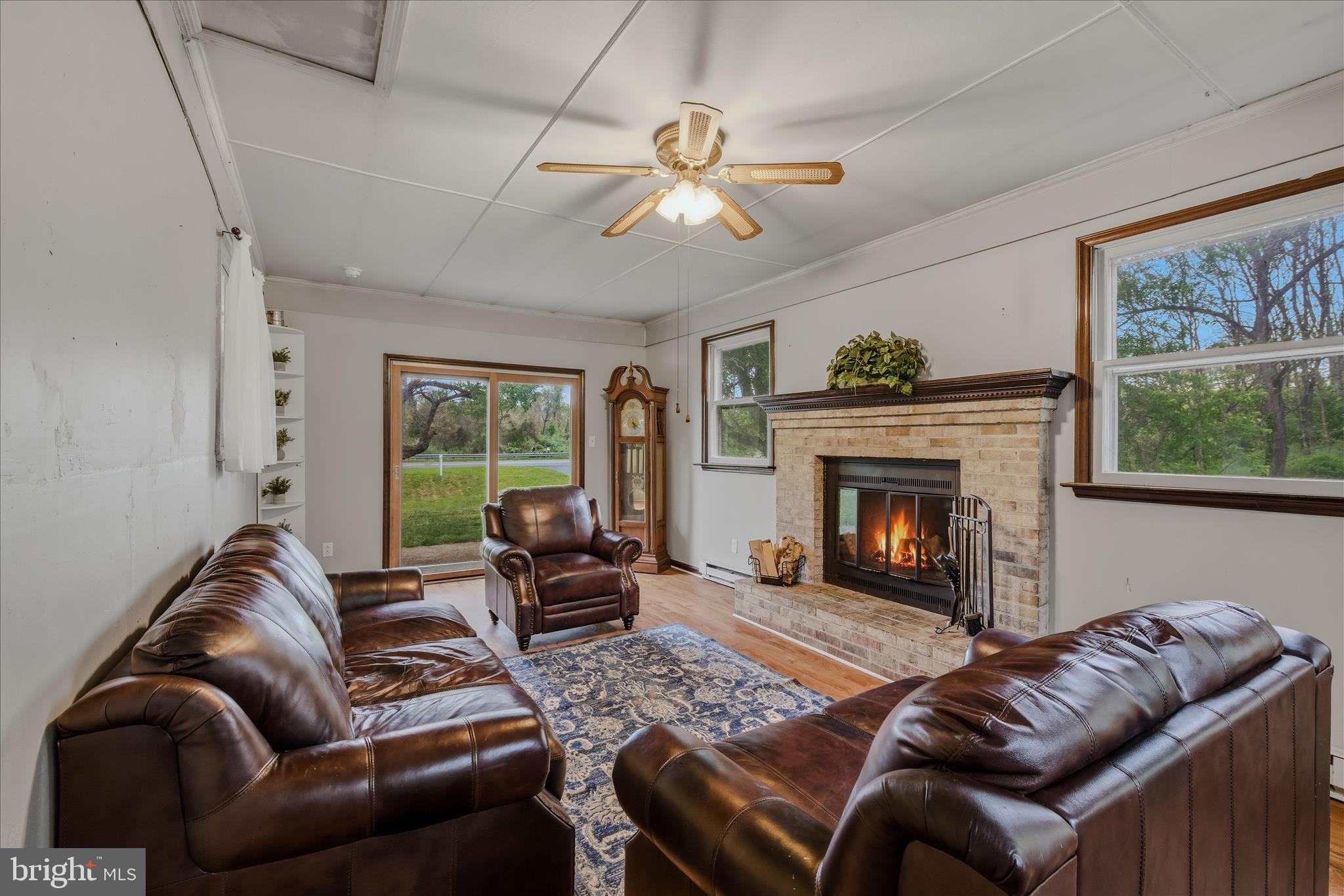 6717 Middle Road Middletown, VA 22645 - Photo 19 of 58 Family Room
