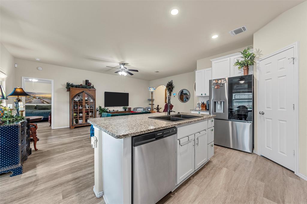 3204 Beutel Road Lorena, TX 76655 - Photo 9 of 38
