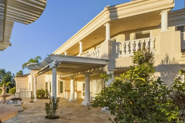 $1,949,000 | 2464 Canyon Creek Road, Escondido, CA 92025