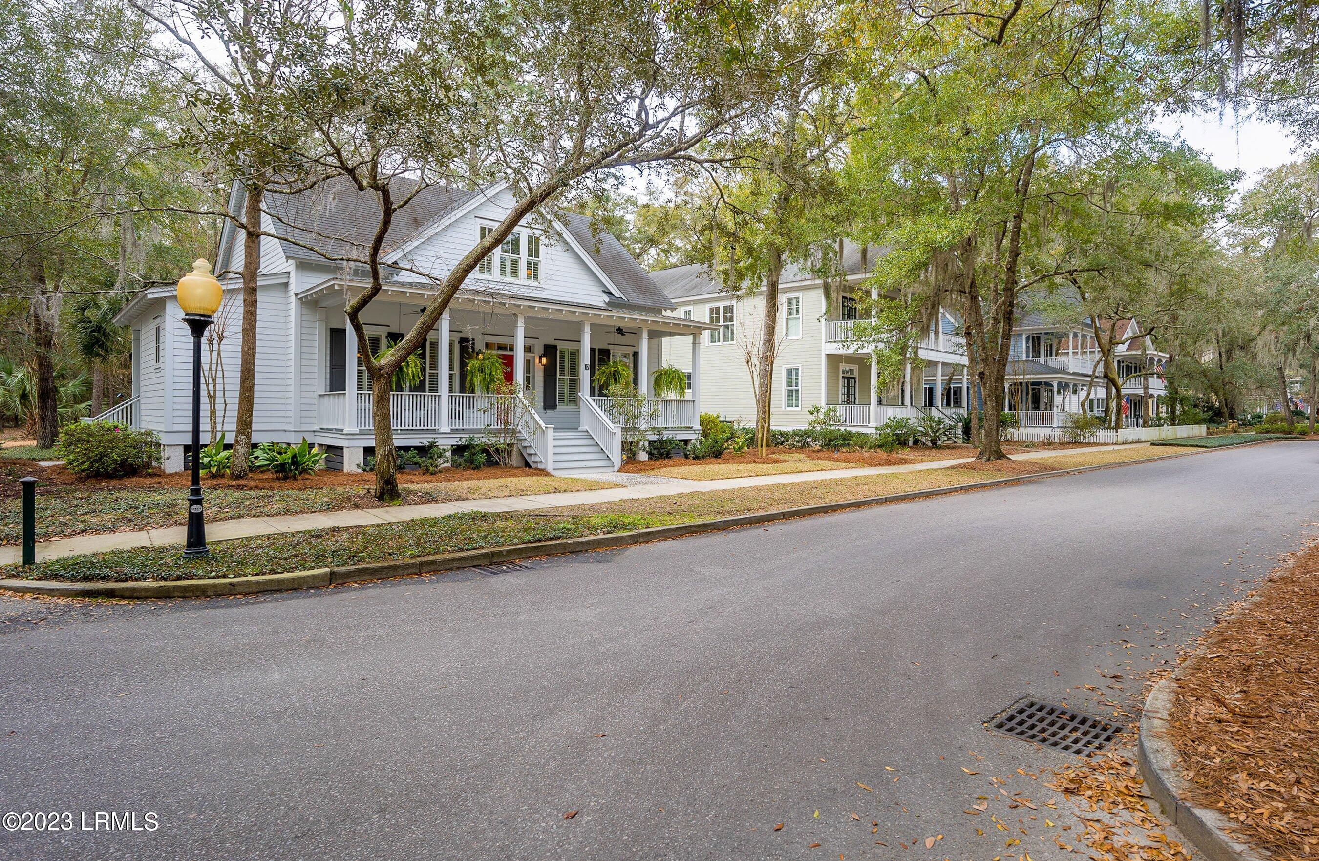 17 Newpoint Road Beaufort, SC 29907 - Photo 2 of 47 2