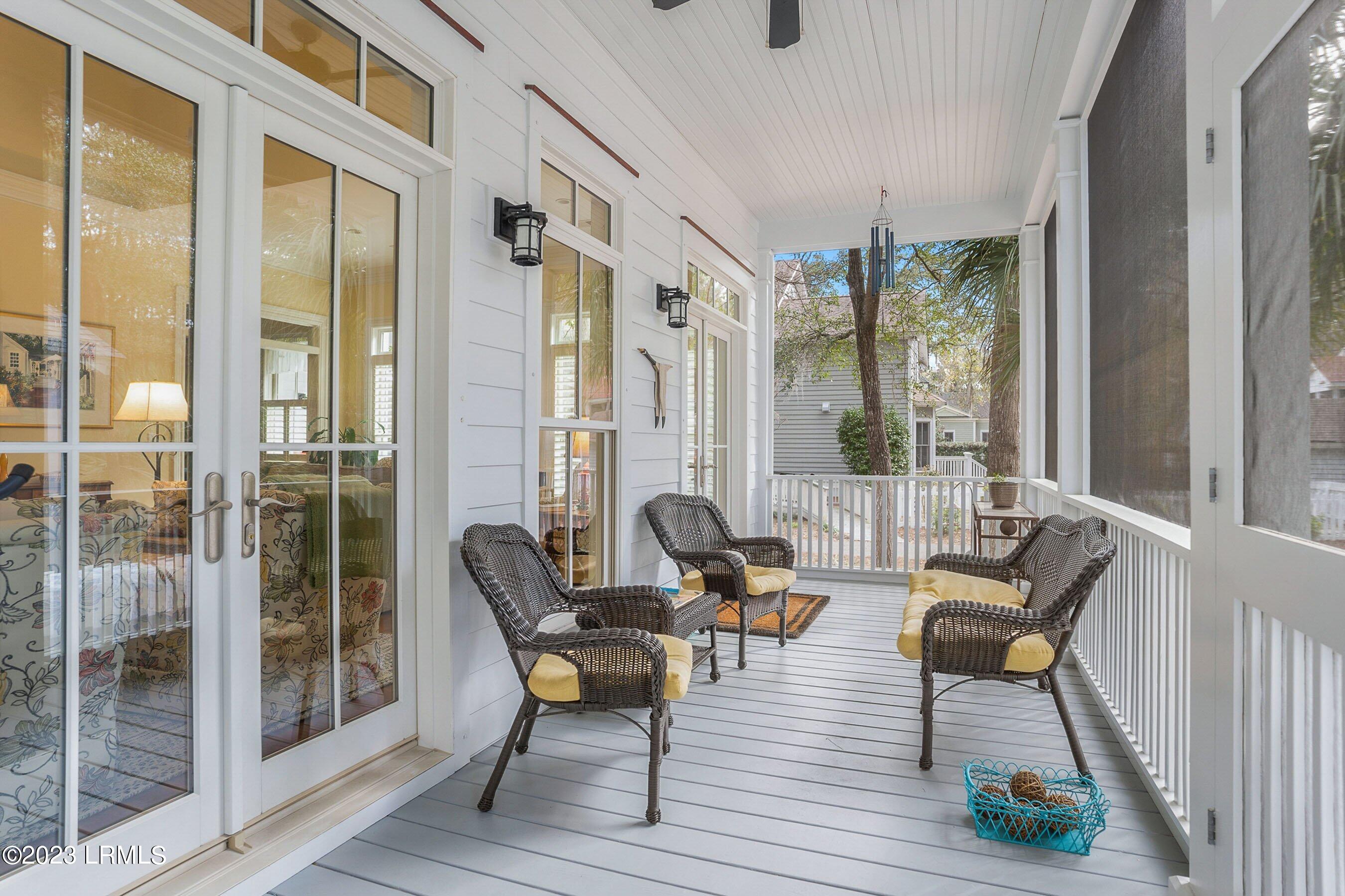 17 Newpoint Road Beaufort, SC 29907 - Photo 36 of 47 34