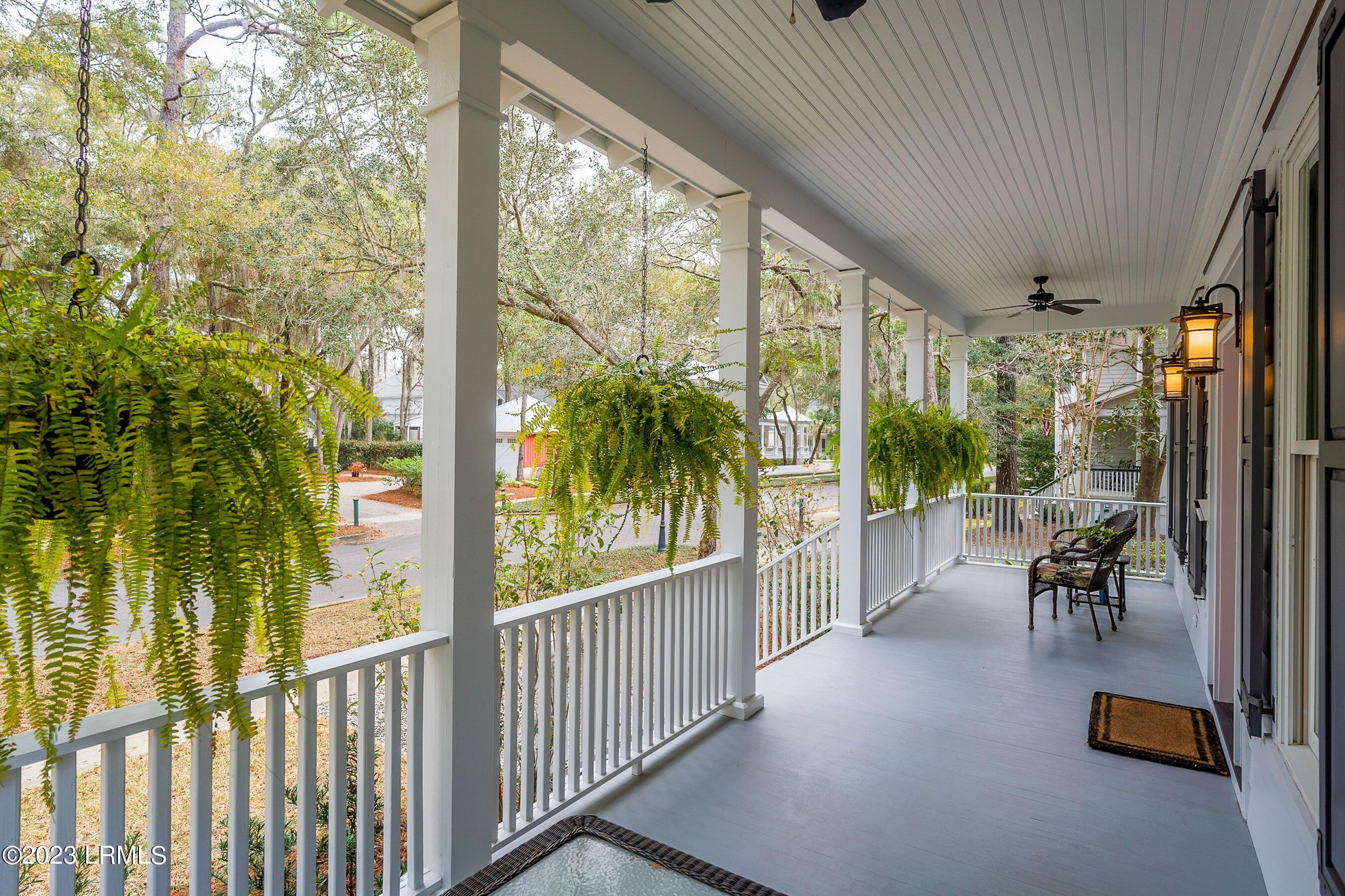 17 Newpoint Road Beaufort, SC 29907 - Photo 4 of 47 4