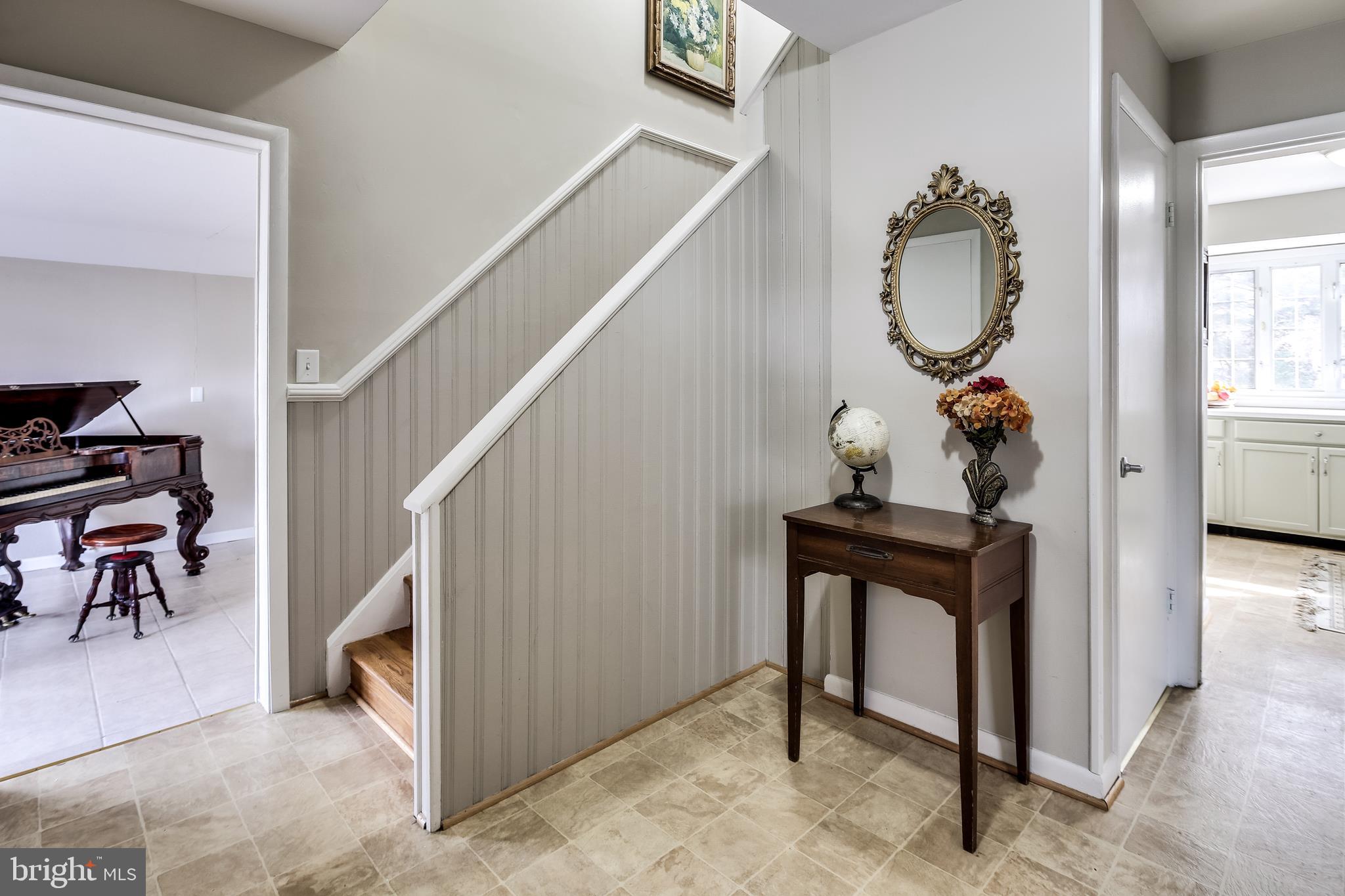 773 Stevenson Road Severn, MD 21144 - Photo 4 of 34 Large open entryway