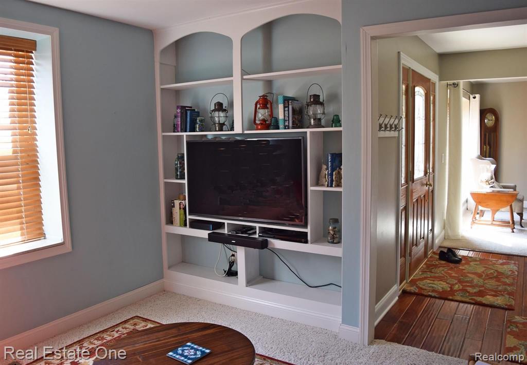 2706 Powderhorn Ridge Road Rochester Hills, MI 48309 - Photo 13 of 48