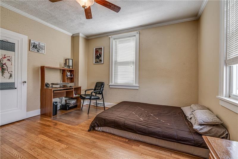 4126 Beehner Road Pittsburgh, PA 15217 - Photo 18 of 25 Gallery Image 18