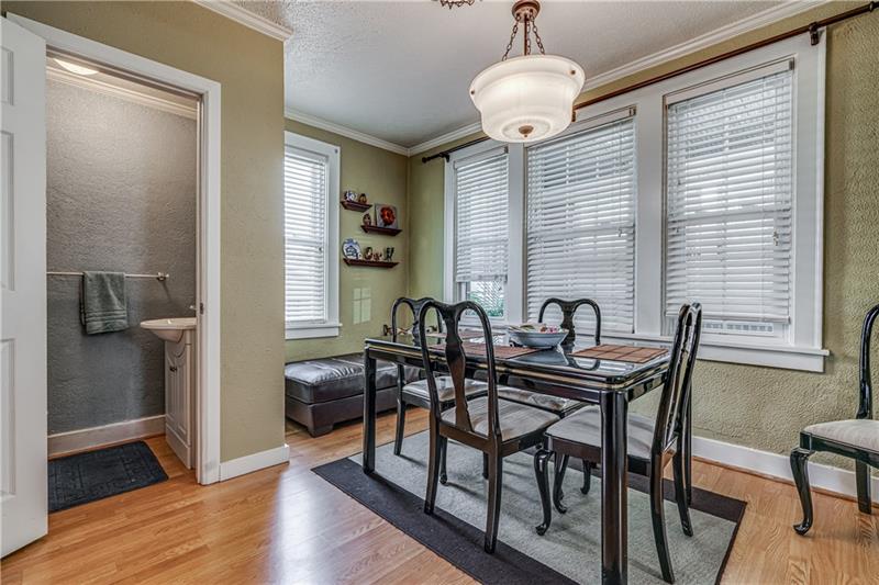 4126 Beehner Road Pittsburgh, PA 15217 - Photo 9 of 25 Gallery Image 9