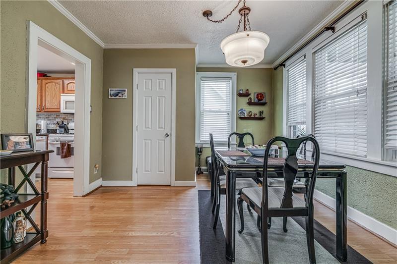 4126 Beehner Road Pittsburgh, PA 15217 - Photo 10 of 25 Gallery Image 10