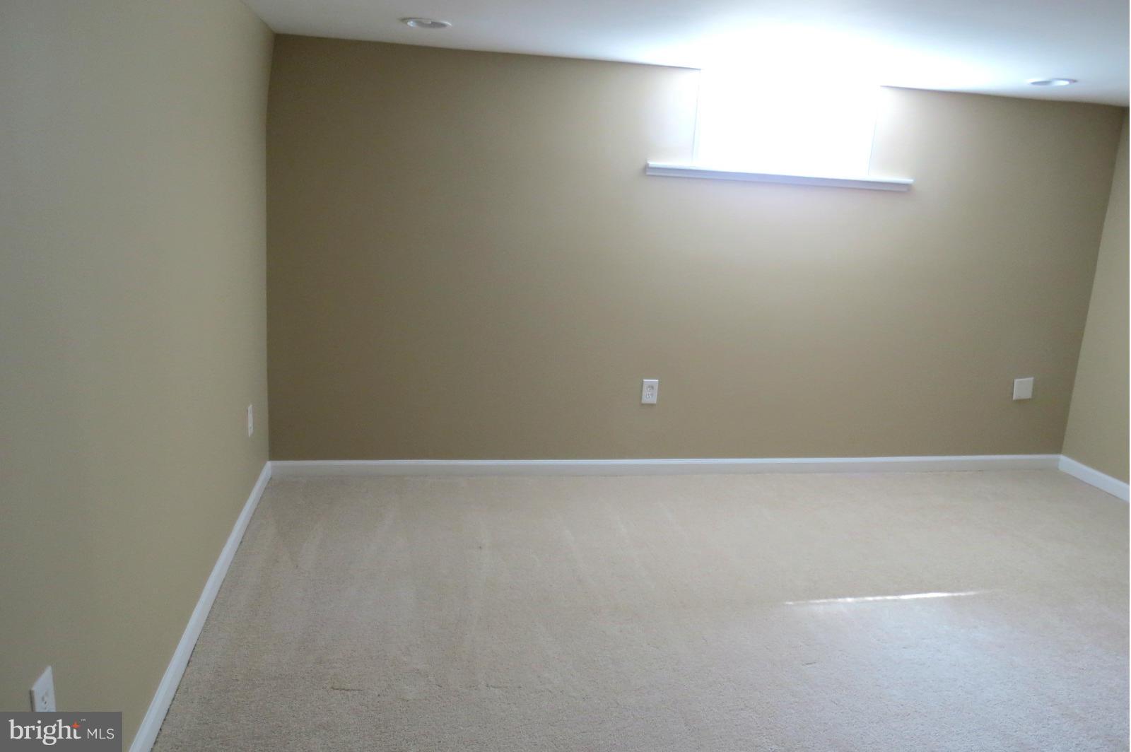 1450 Cedarcroft Road Baltimore, MD 21239 - Photo 20 of 29 Family Room