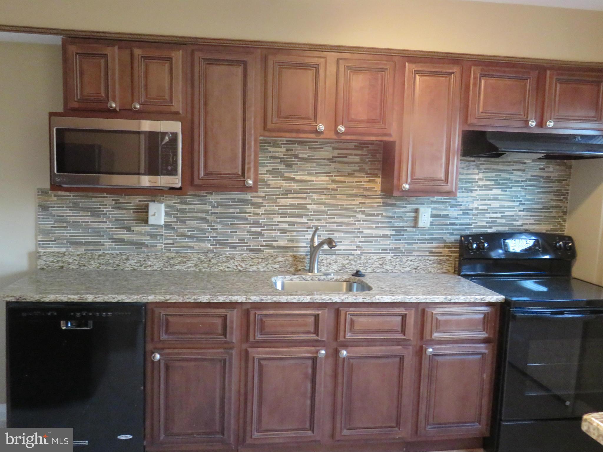 1450 Cedarcroft Road Baltimore, MD 21239 - Photo 4 of 29 Kitchen