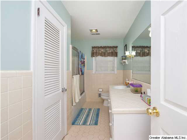 2236 Deerwood Road Birmingham, AL 35216 - Photo 13 of 30