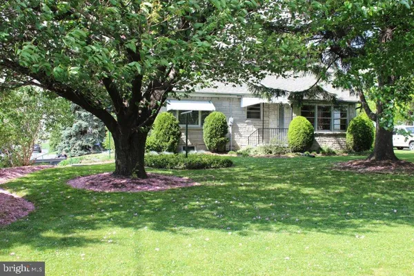 $1,850 | 3702 Old Philadelphia Pike, Gordonville, PA 17529