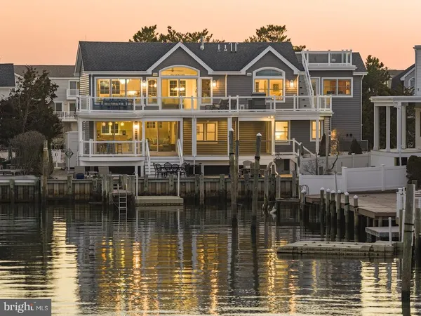 $3,950,000 | 45 Buckingham Avenue, Harvey Cedars, NJ 08008