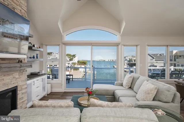 $3,950,000 | 45 Buckingham Avenue, Harvey Cedars, NJ 08008