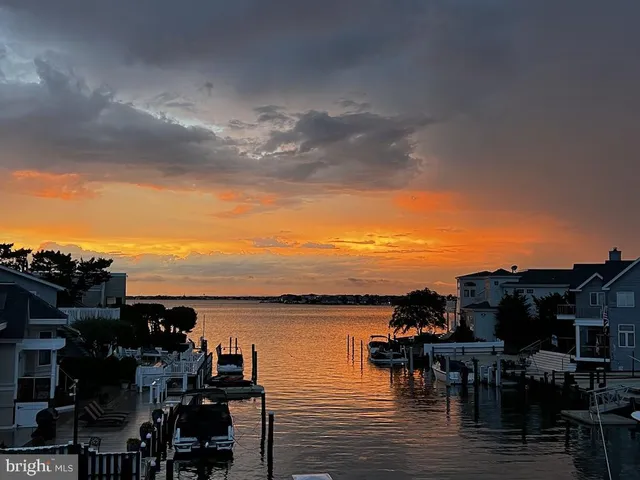 $3,950,000 | 45 Buckingham Avenue, Harvey Cedars, NJ 08008