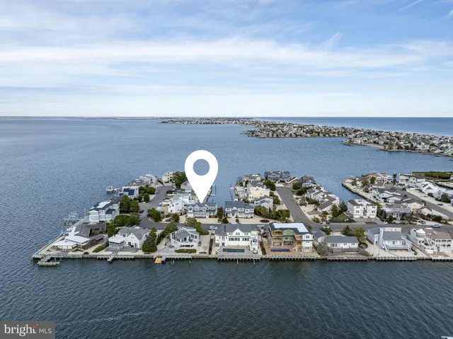 $3,950,000 | 45 Buckingham Avenue, Harvey Cedars, NJ 08008