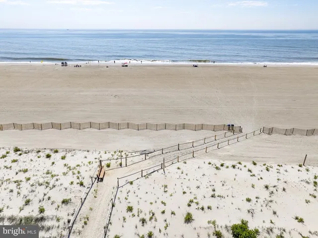 $3,950,000 | 45 Buckingham Avenue, Harvey Cedars, NJ 08008