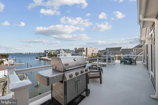 $3,950,000 | 45 Buckingham Avenue, Harvey Cedars, NJ 08008
