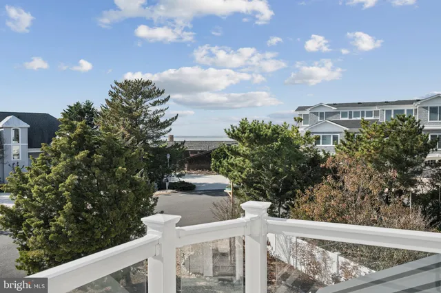 $3,950,000 | 45 Buckingham Avenue, Harvey Cedars, NJ 08008