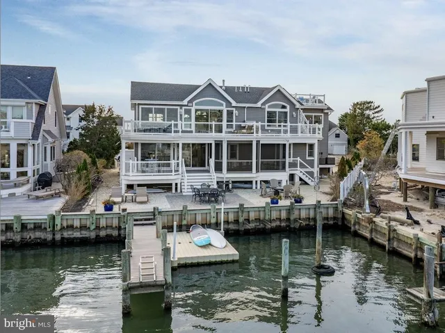 $3,950,000 | 45 Buckingham Avenue, Harvey Cedars, NJ 08008