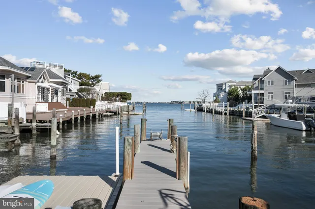 $3,950,000 | 45 Buckingham Avenue, Harvey Cedars, NJ 08008