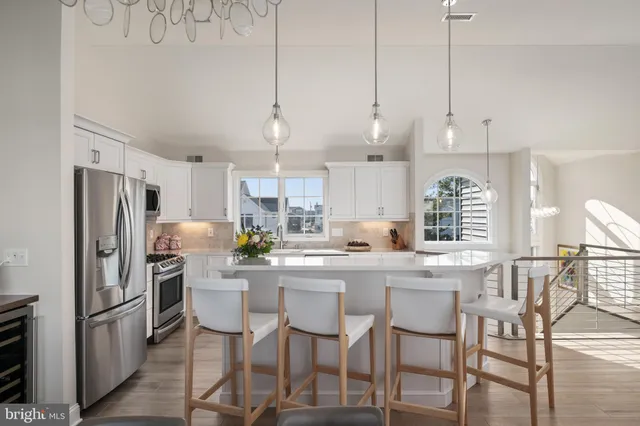 $3,950,000 | 45 Buckingham Avenue, Harvey Cedars, NJ 08008